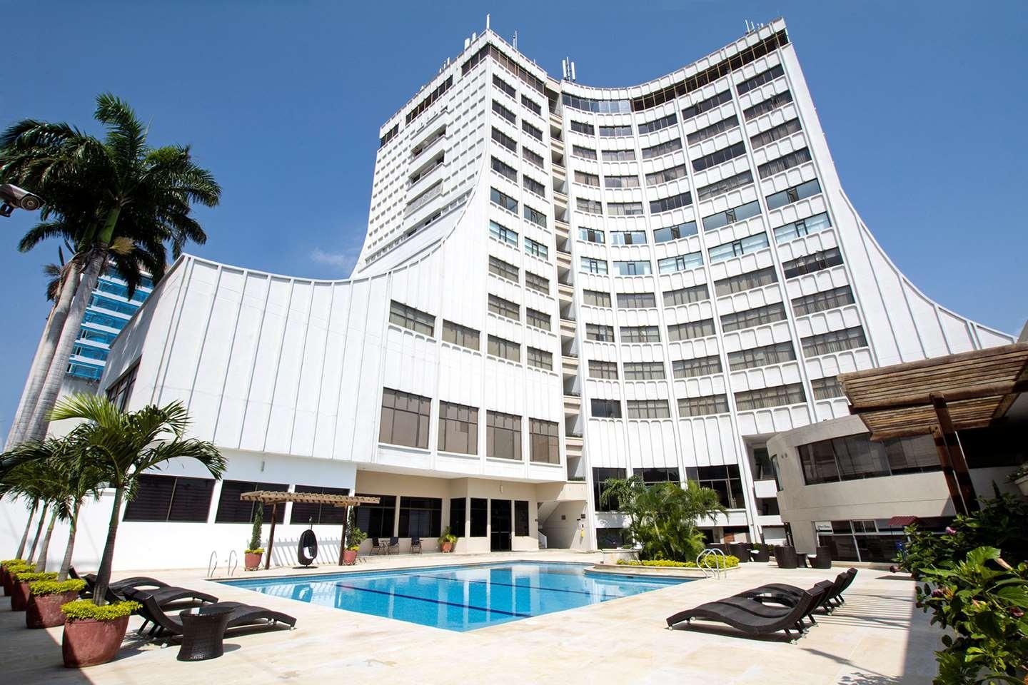 Hotel Casino Internacional Cucuta Exterior photo The hotel's swimming pool
