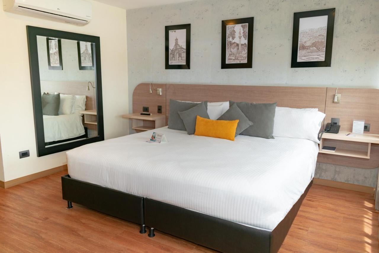 Hotel Casino Internacional Cucuta Exterior photo A bedroom at the hotel