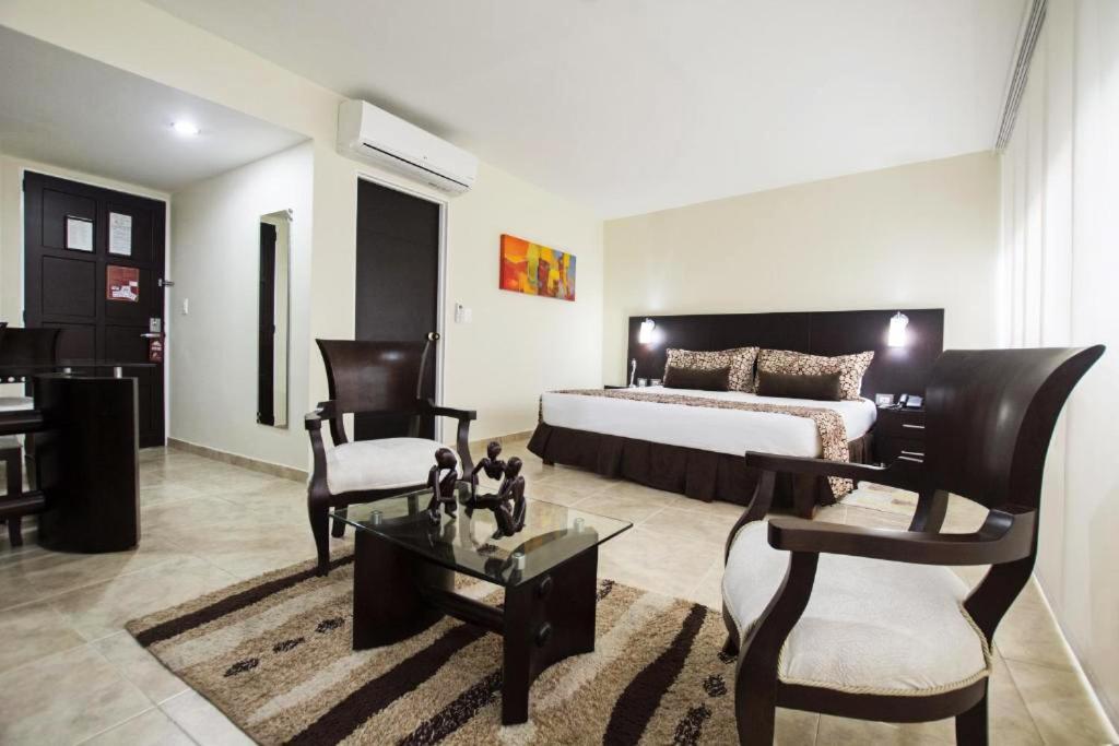 Hotel Casino Internacional Cucuta Exterior photo Suite
